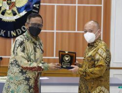 Asosiasi Alumnus Oxford dan Cambridge University Ucap Terima Kasih ke Mahfud MD