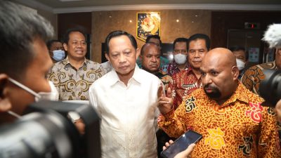 Temui Mendagri, Gubenur Lukas Enembe Siap Mendorong Program Pemekaran Papua