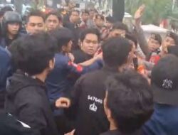 Tindakan Anarkis Mahasiswa Trisakti Tuai Reaksi Keras: “Di Mana Akal Sehat Akademisi?”